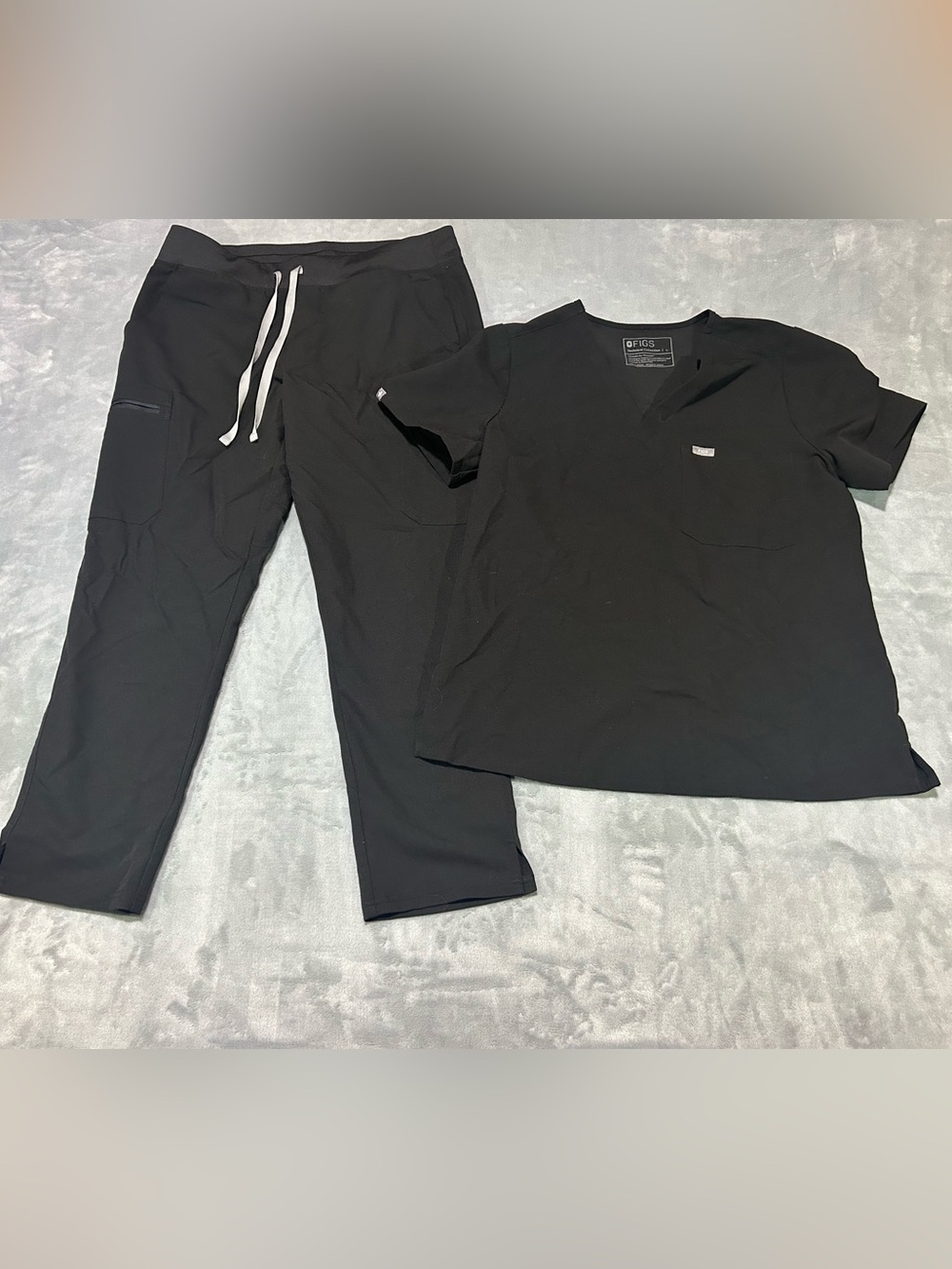 FIGS Technical Collection Catarina Scrub Set Black Women’s Size L
